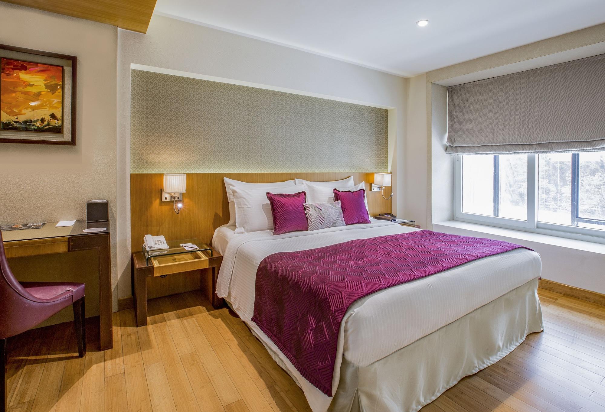 Hotel Bawa Continental Mumbai Bagian luar foto
