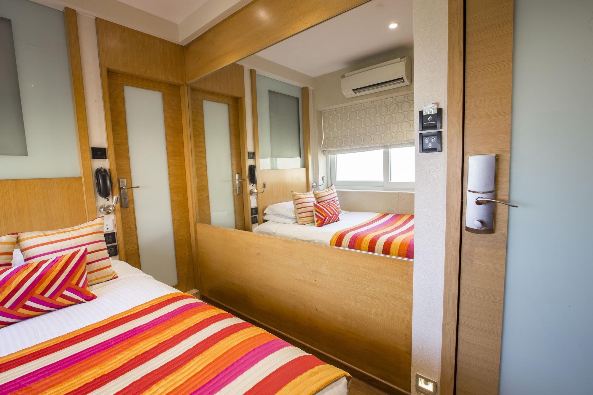 Hotel Bawa Continental Mumbai Bagian luar foto