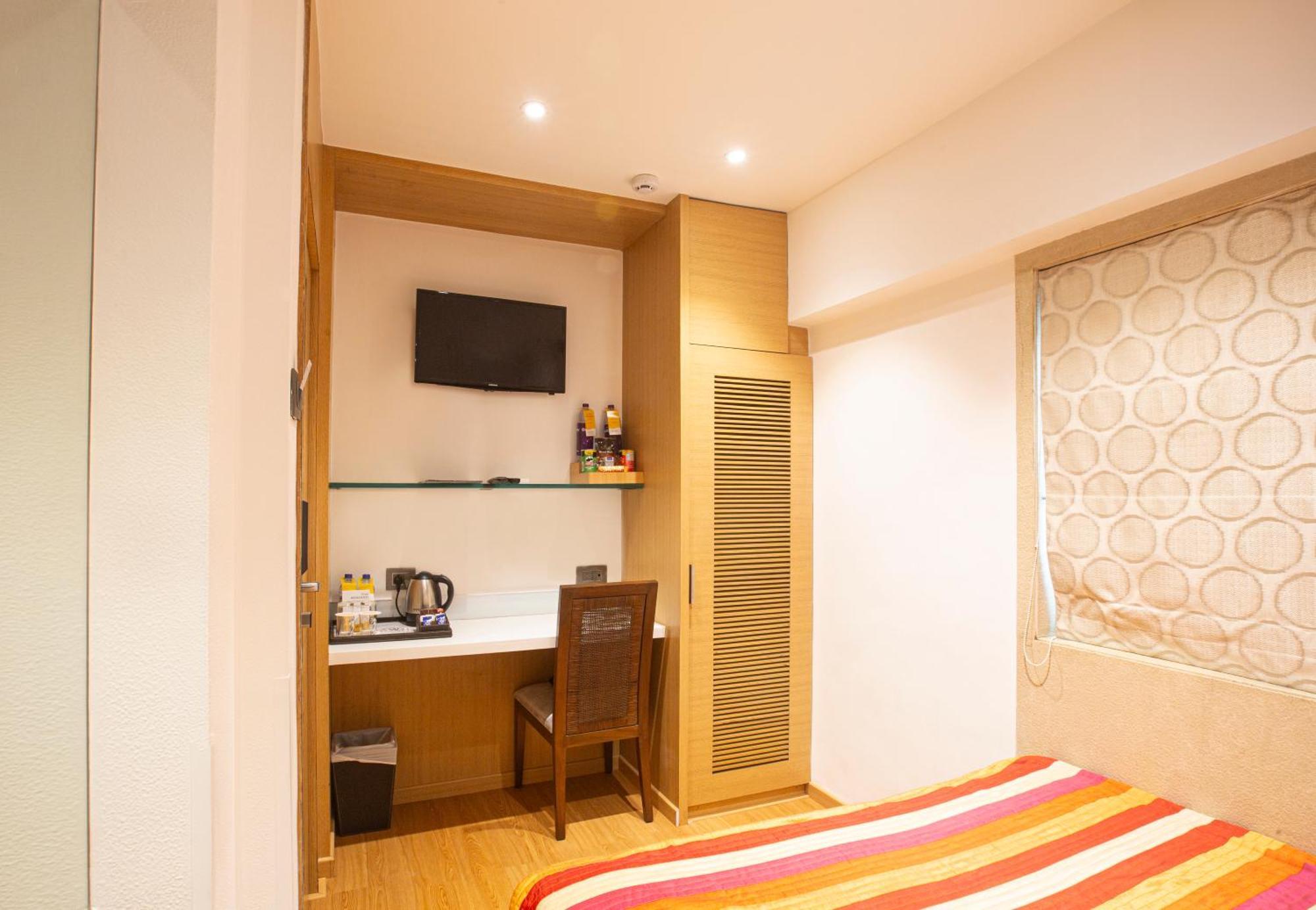 Hotel Bawa Continental Mumbai Bagian luar foto
