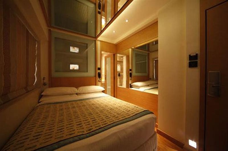 Hotel Bawa Continental Mumbai Bagian luar foto